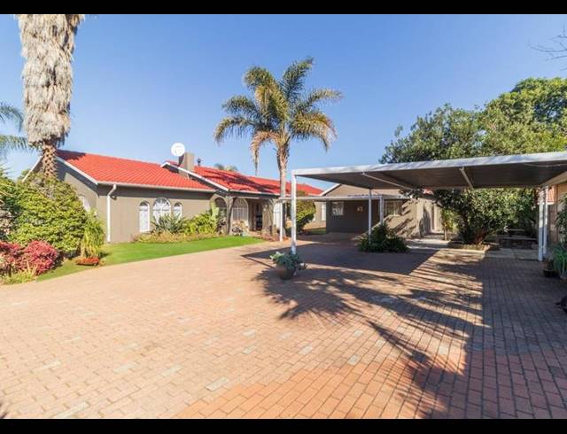 6 BEDROOM HOUSE FOR SALE IN FREEWAY PARK